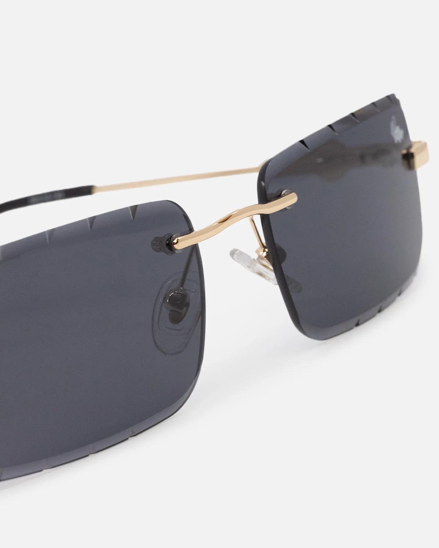 Belvoir & Co Diamond Cut Hampton Sunglasses Black/Gold