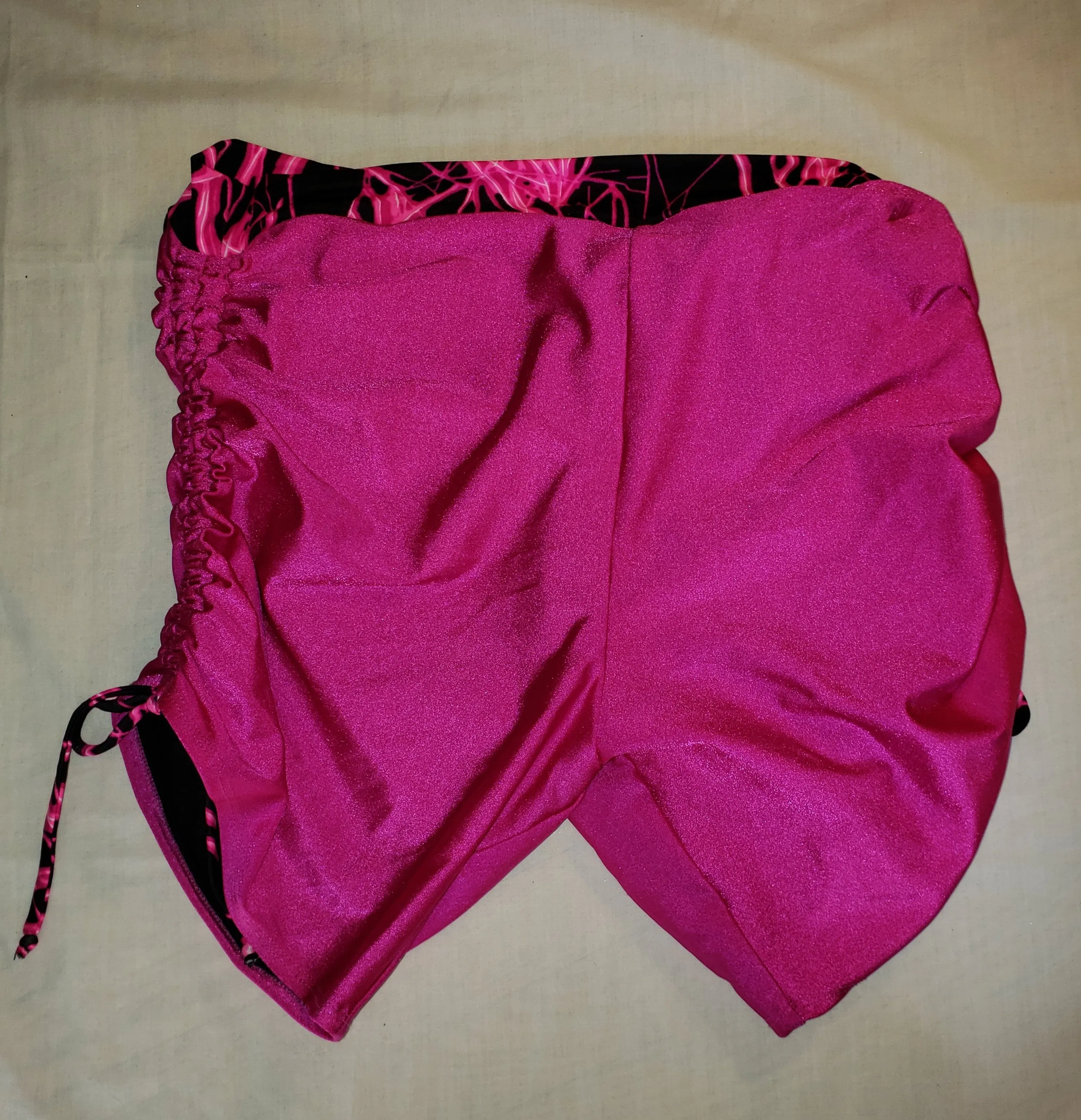 Long Side Scrunch Short - Pink with Pink Electric